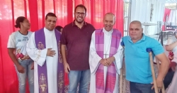 Vereadores participam de missa com a presença do bispo Dom José Carlos