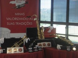 Solenidade marca entrega de instrumentos a bandas de Itapecerica