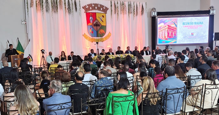 Confira as fotos dos homenageados na Reunião Magna da Câmara
